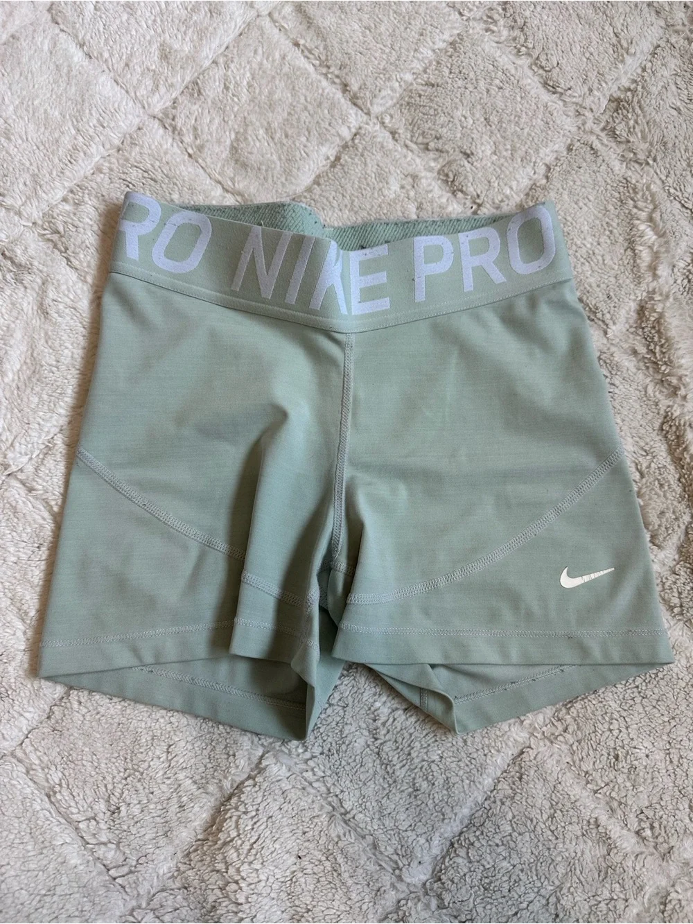 *FLAWED* Nike | Mint Nike Pro Compression Shorts | Size Small
